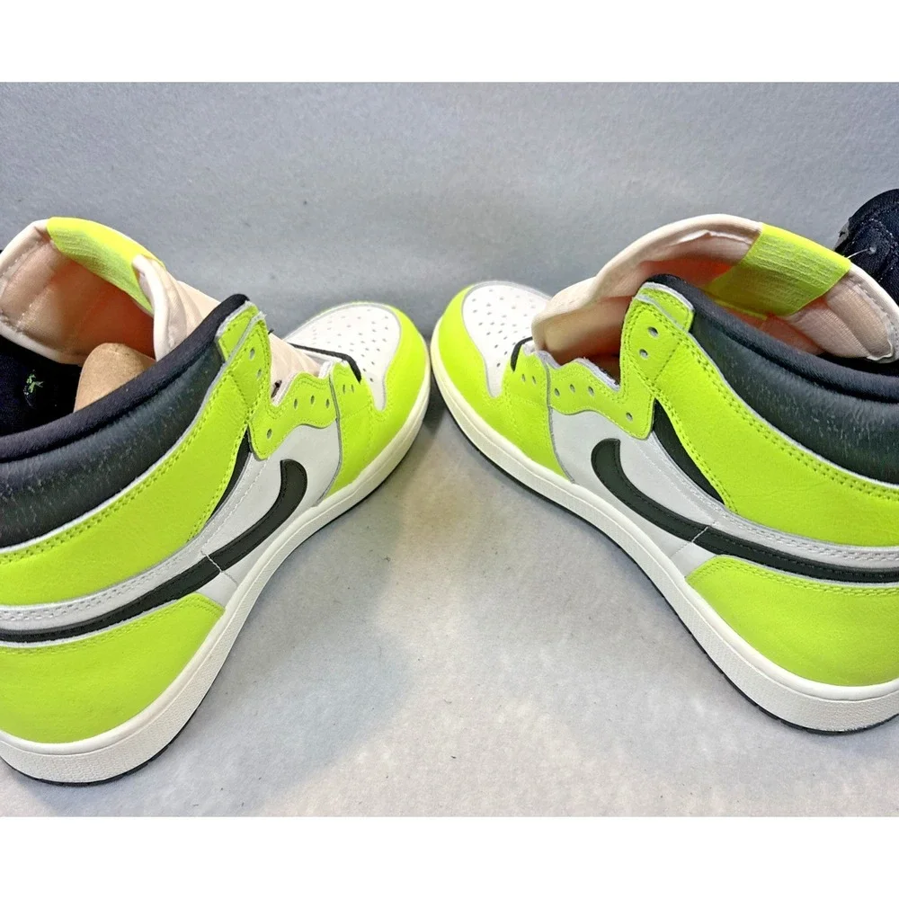 Nike Air Jordan 1 Retro High 'Visionaire' Volt 555088-702. Mens Size 10.5